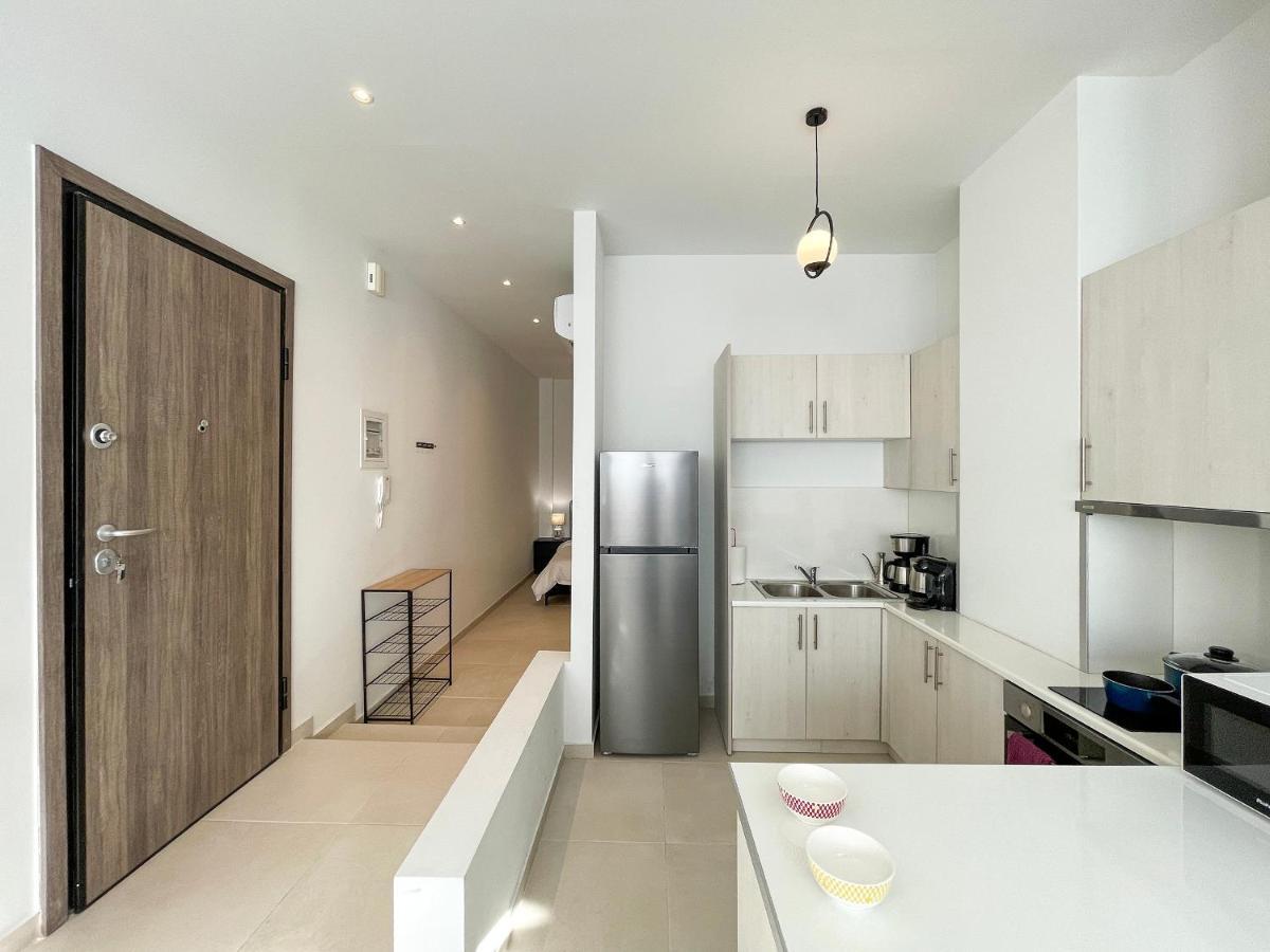 Apartament Soho Cozy 55Sqm Studio In Ateny Zewnętrze zdjęcie